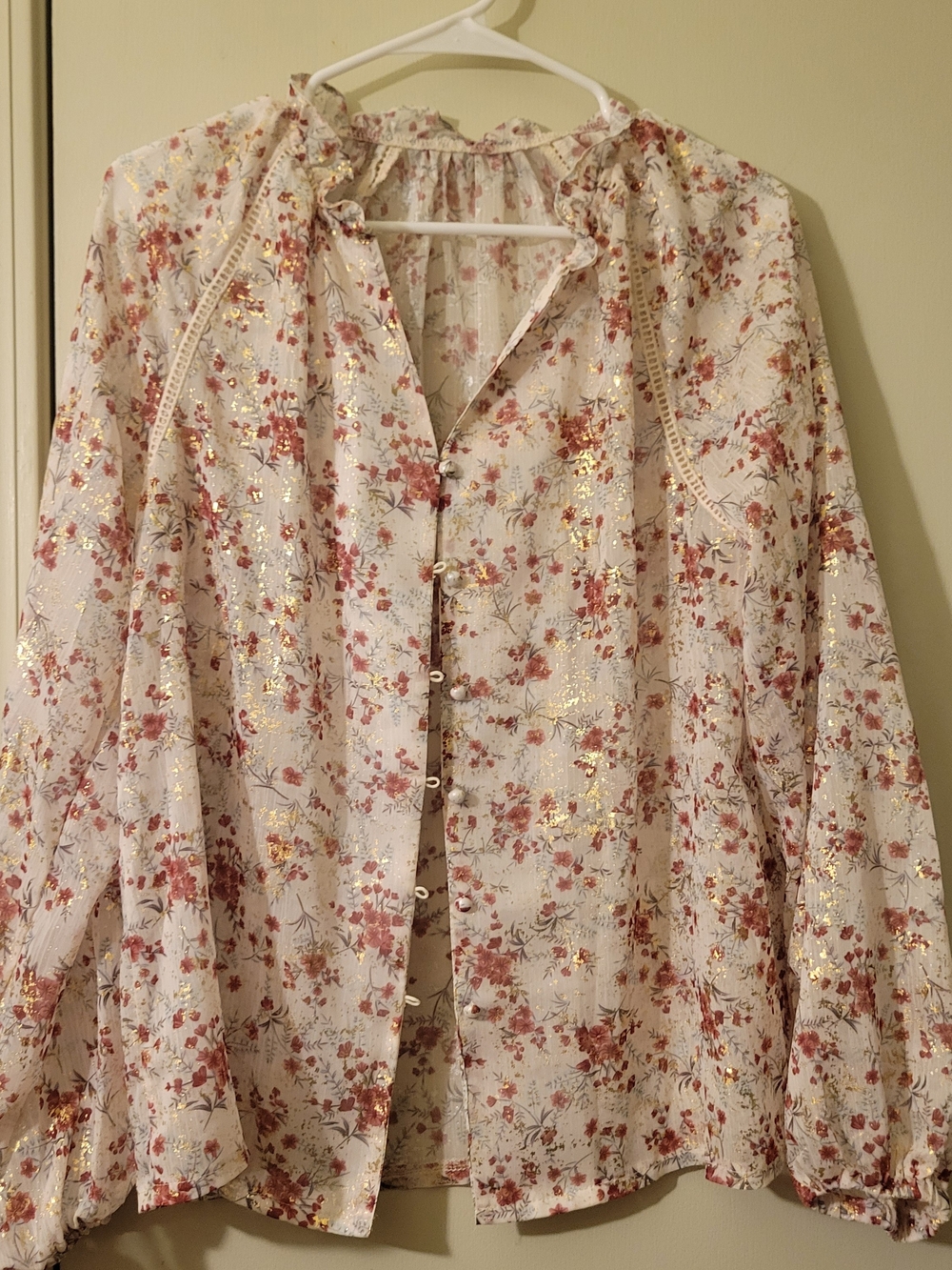 Floral Metallic Trim Lightweight Button-Front Beige Lane Blouse - White/Rose